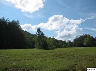 2752 Muddy Hollow Rd, Sevierville, TN 37876