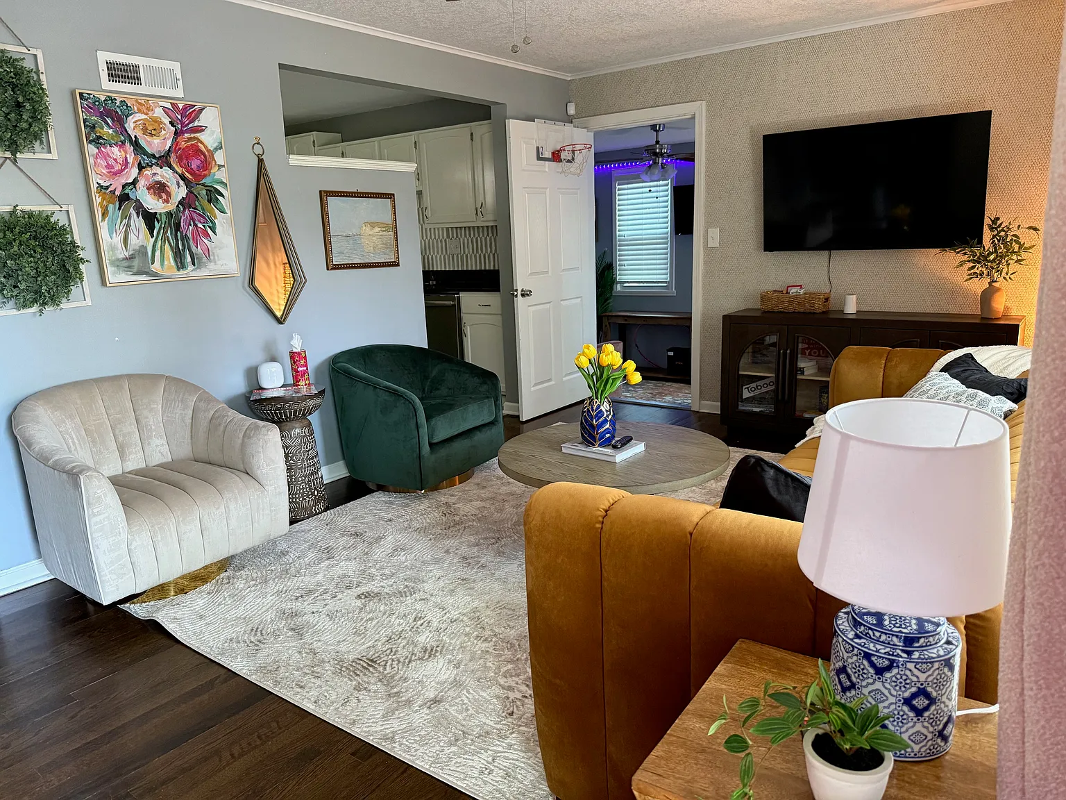 4 bed, 2070 sqft, $3,350 — Photo 2