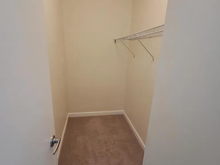 1024 Snug Harbour Ct — Photo 35