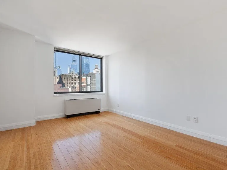 800 6th Ave #19D — Photo 8