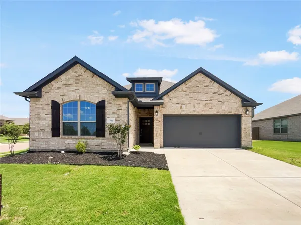 701 Dripping Springs Ln, Cleburne, TX 76033