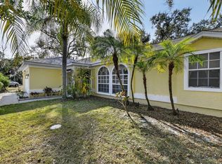 4667 Hamlets Grove Dr, Sarasota, FL 34235