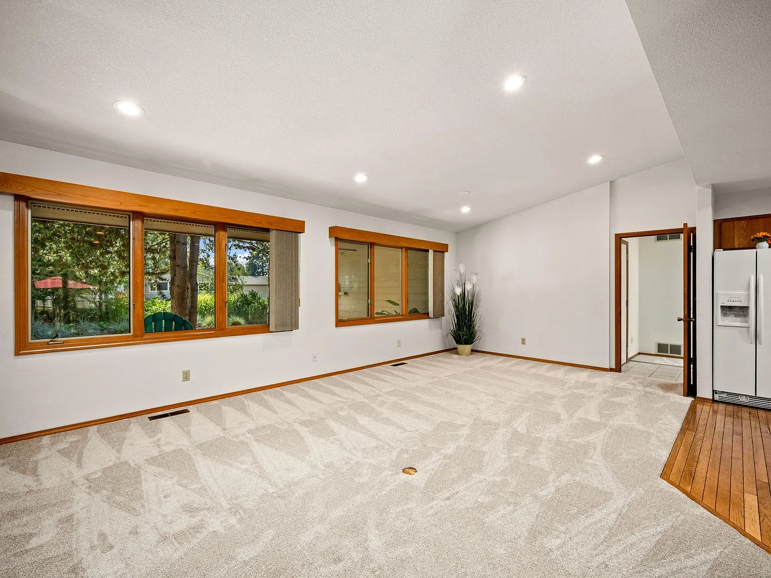 4 bed, 2503 sqft, $3,500 — Photo 4