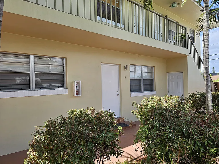 2105 Miami Rd #6 — Photo 8