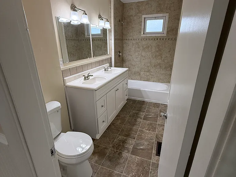 249 Elm St #1L — Photo 3