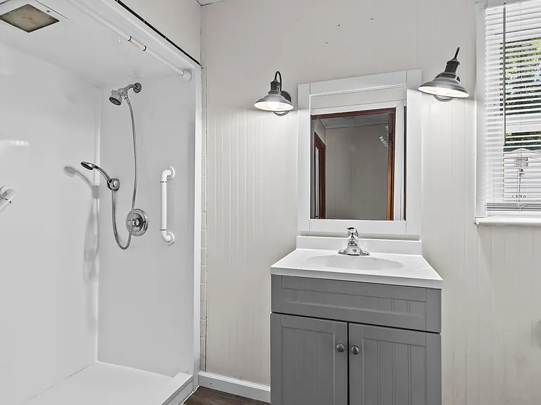 1220 N Bond St — Photo 6