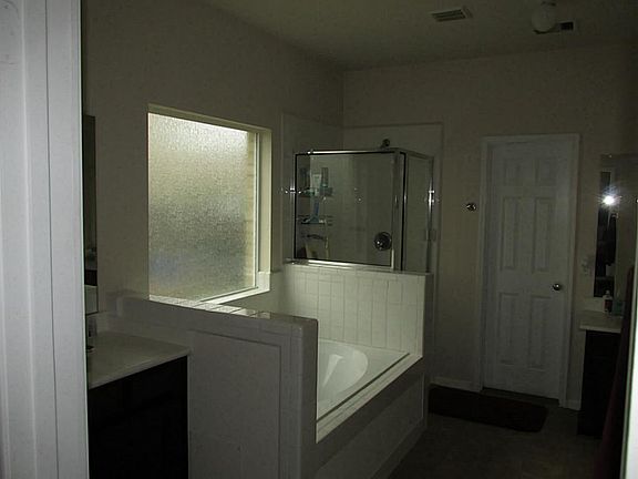 2 separate sinks and shower and tub