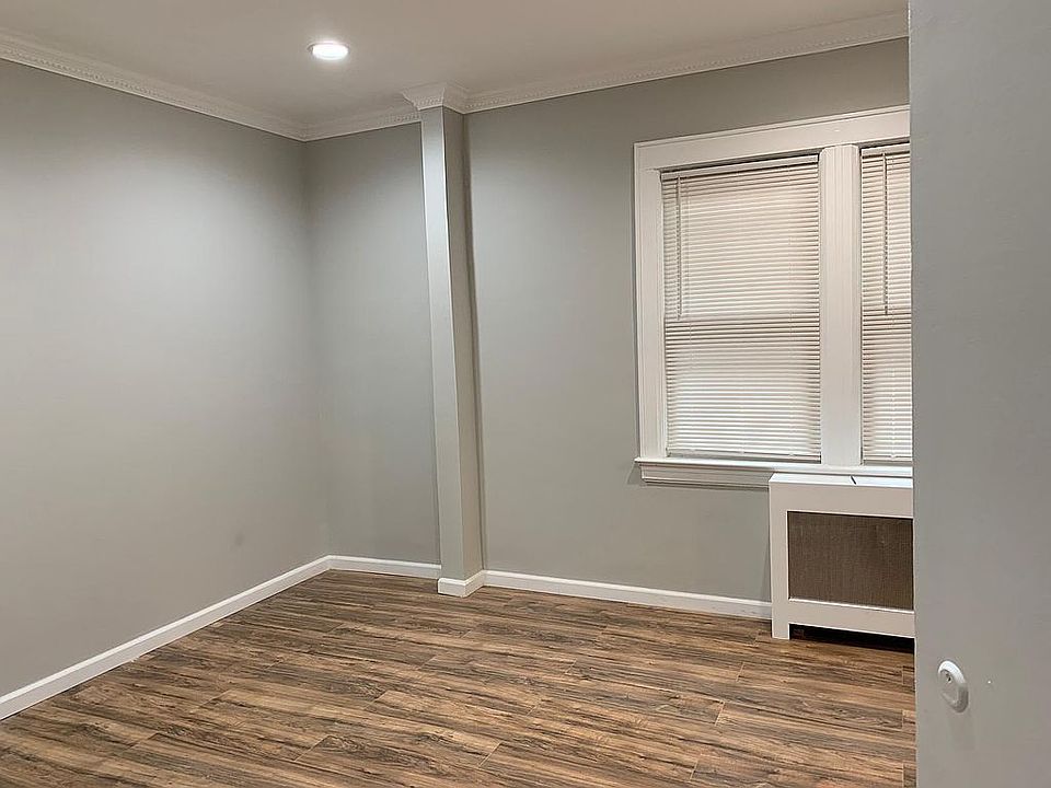 1st image of 1932 Radcliff Ave Floor 2