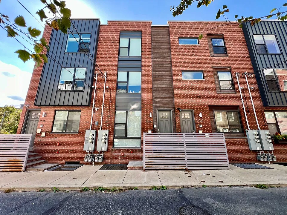 1916 E Letterly St #1