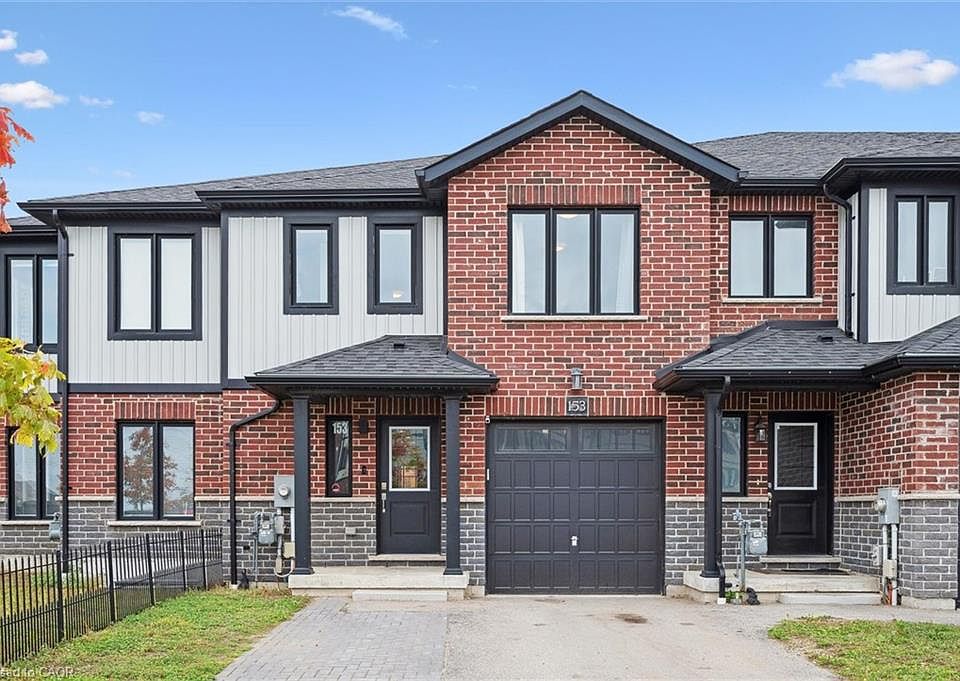 1st image of 153 Rochefort St