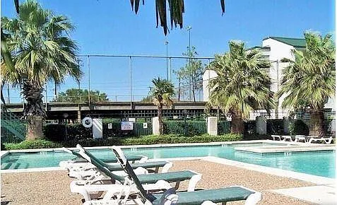 2816 S Bartell Dr #37