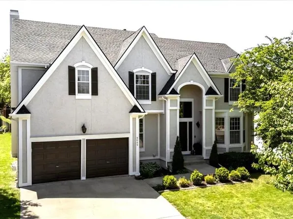 9009 W 148th Ter, Overland Park, KS 66221