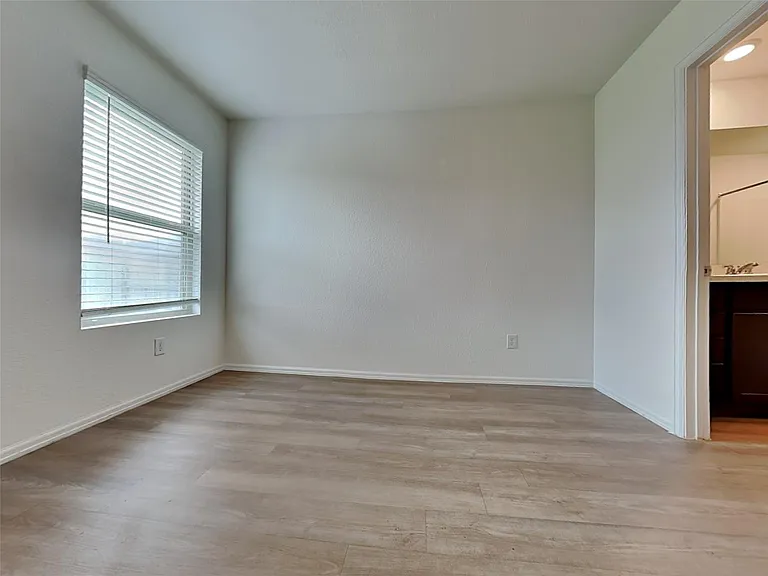 26815 Wilderye Cove Ln — Photo 6