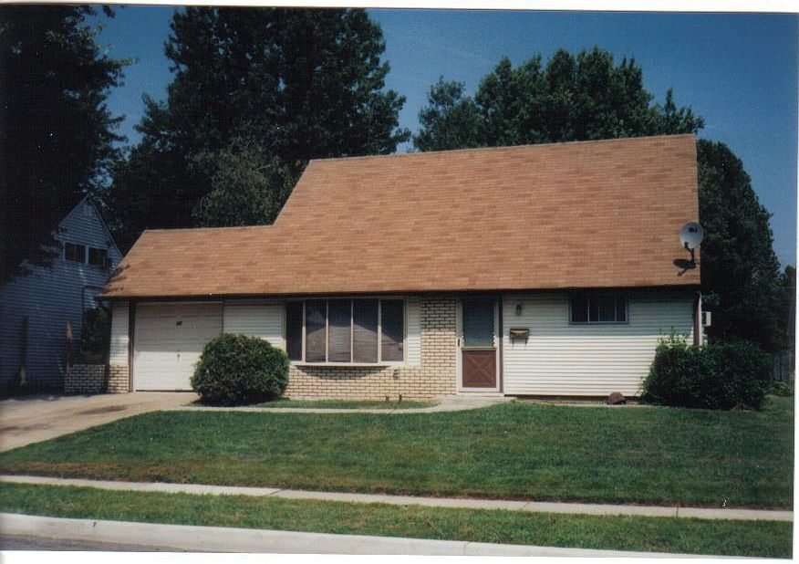 27 Indian Creek Entry Levittown, PA 19057