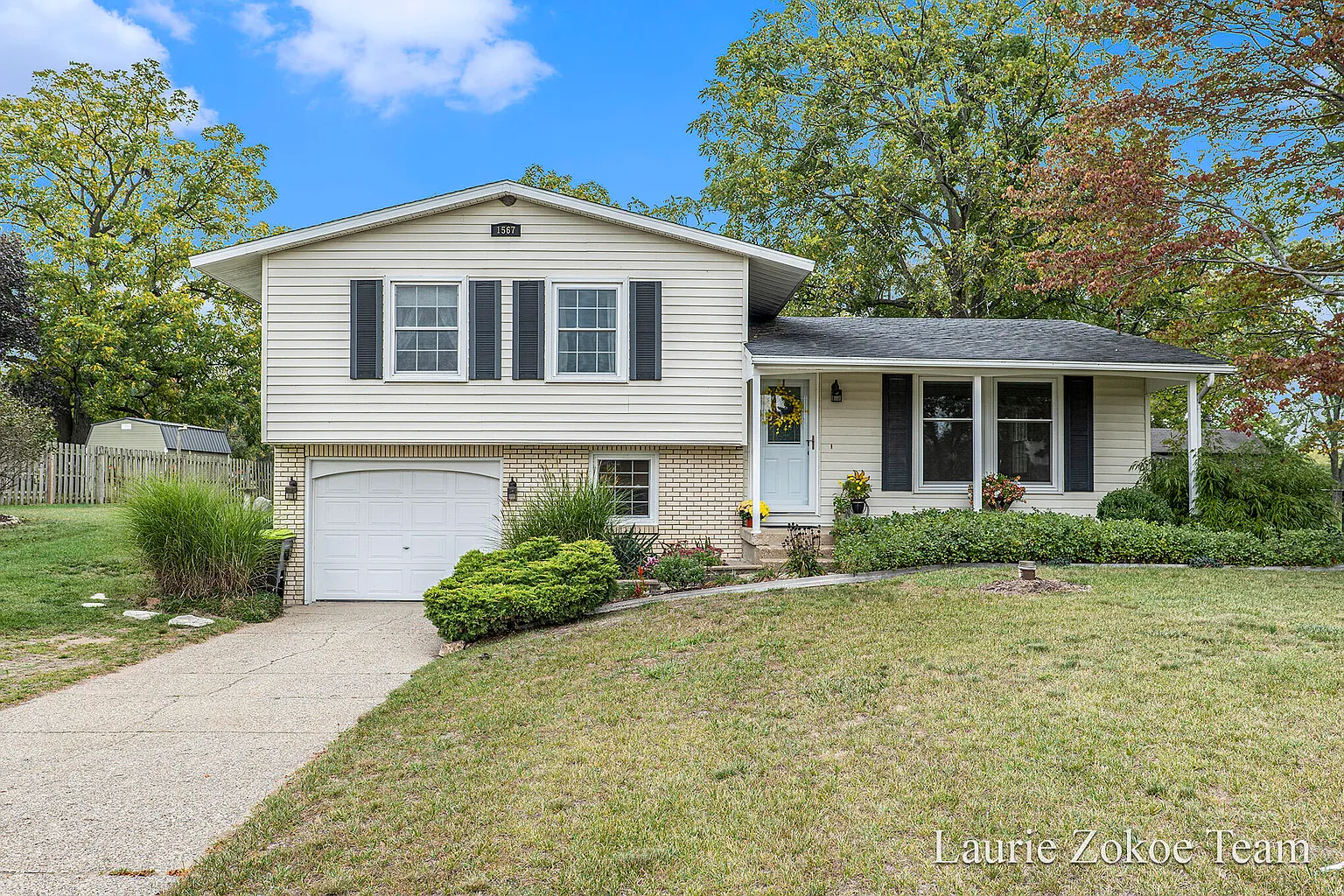 1567 Ferndale Ave SW photo 1