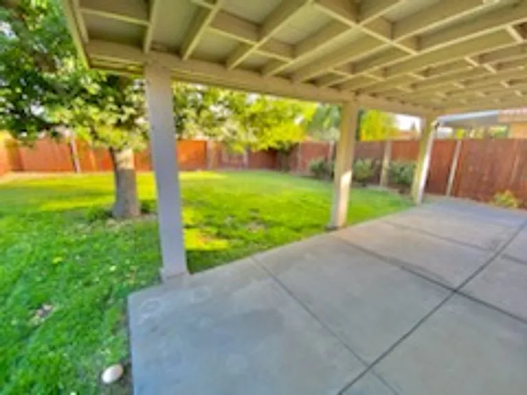 9505 Chatfield Ct — Photo 16