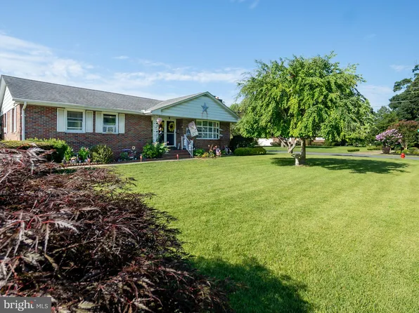 1585 Serene Dr SW, Vineland, NJ 08360