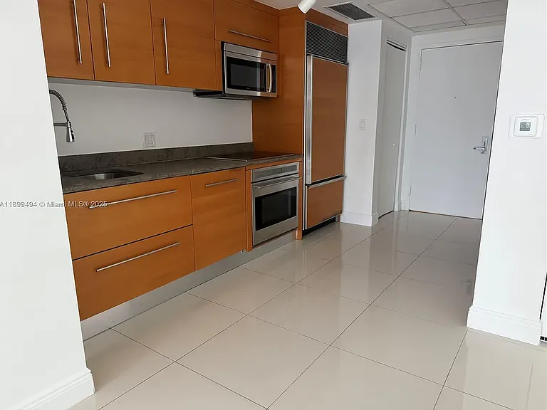 475 Brickell Ave #3210 — Photo 5