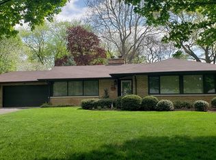 815 Gamon Rd, Wheaton, IL 60189