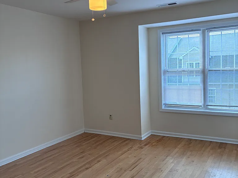 150 Stonefield Dr #3 — Photo 5