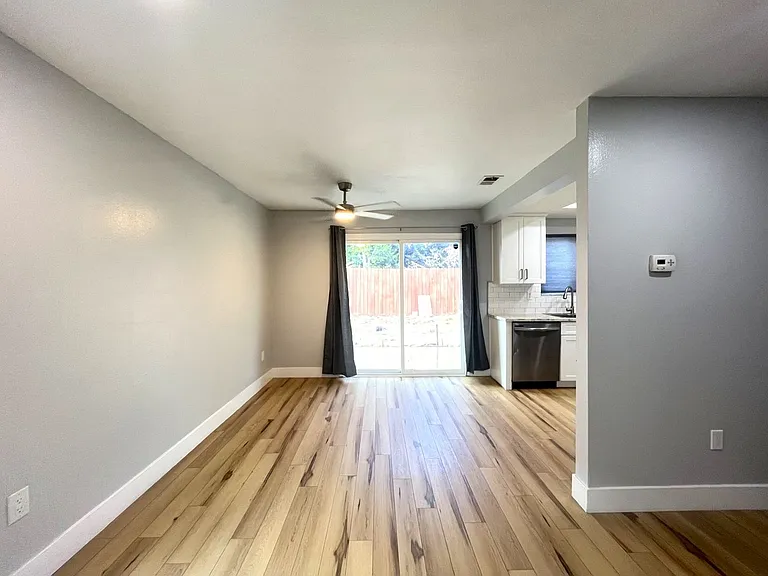 RV T 1708 — Photo 10