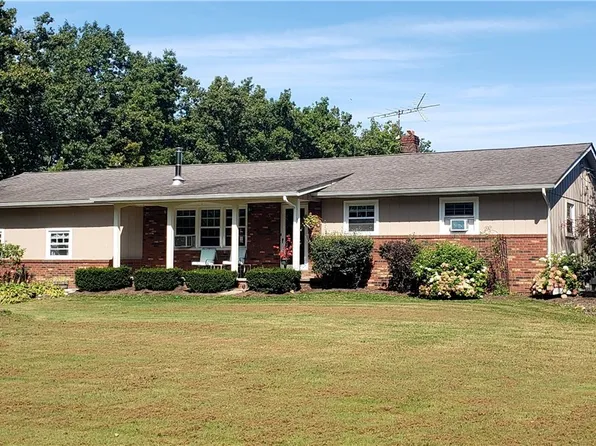 15610 Pioneer Rd, Huntsburg, OH 44046