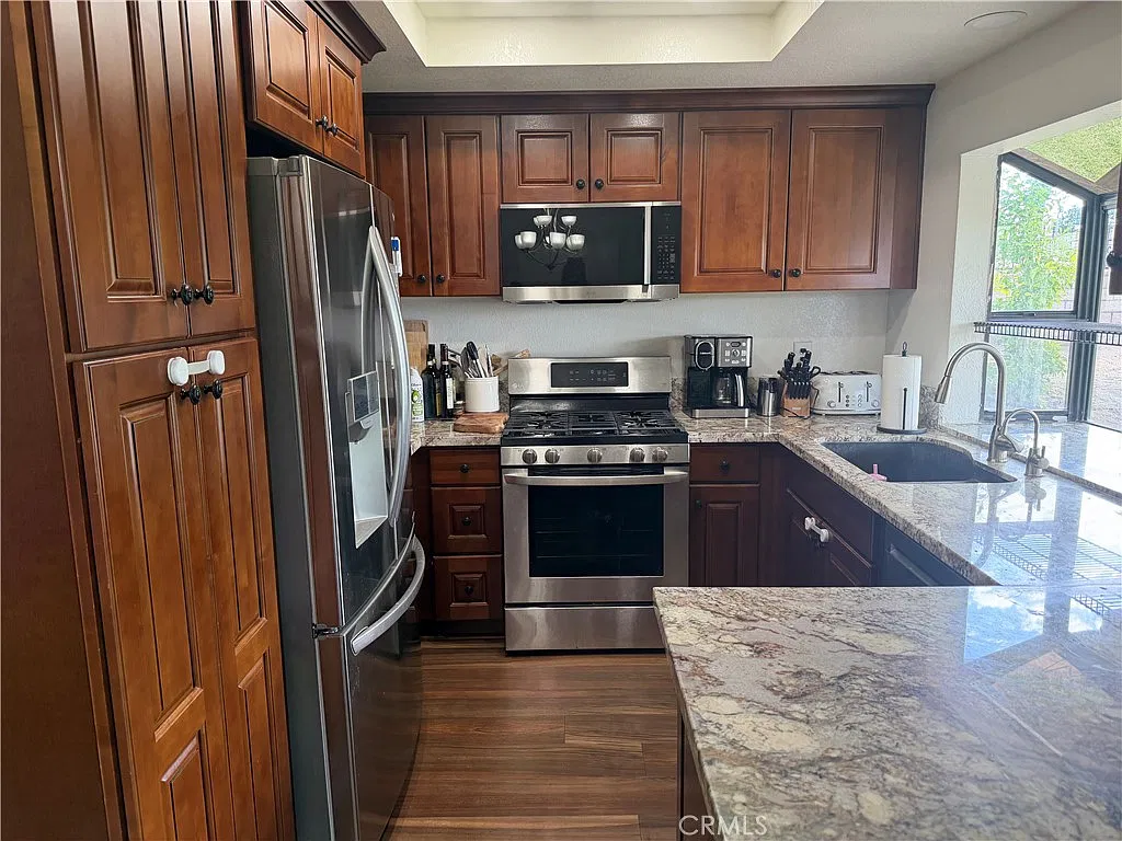 3 bed, 1618 sqft, $3,400 — Photo 4