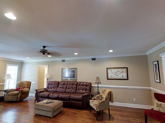 5th image of 10155 Noriega Ln