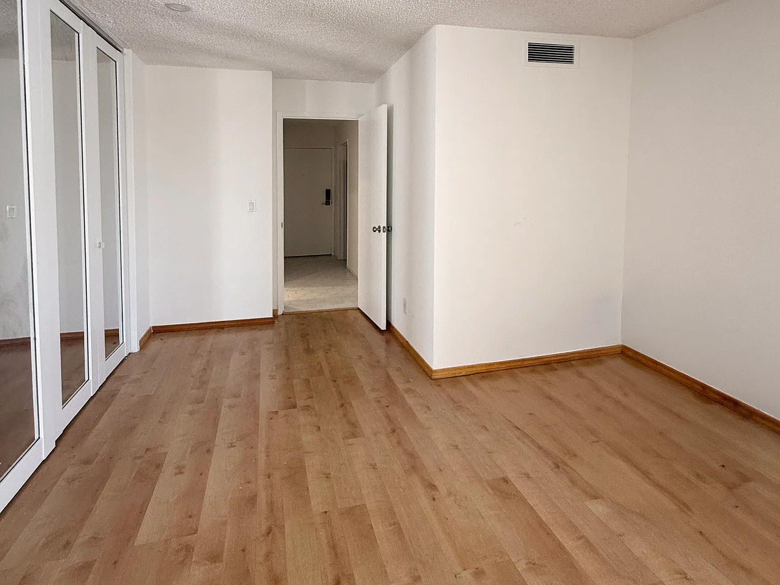 1 bed, 768 sqft, $3,100 — Photo 4