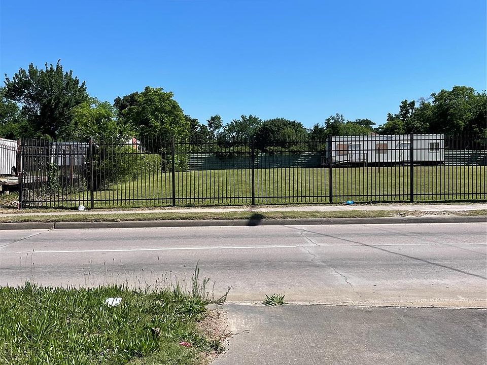 2nd image of 4815 E Tidwell Rd