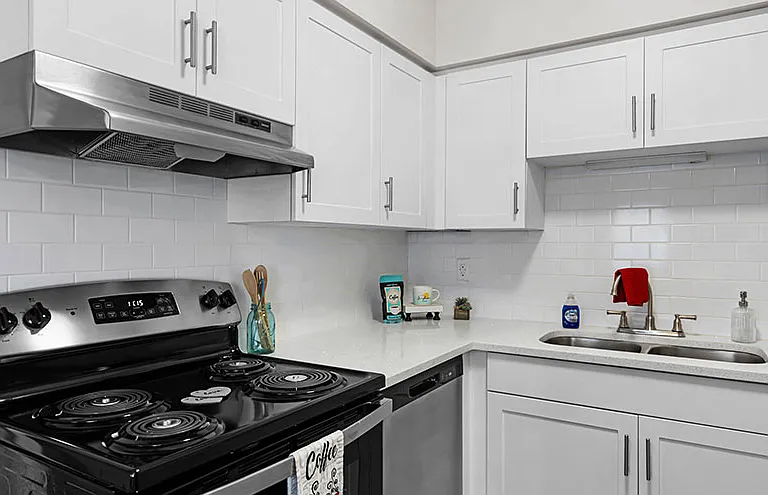 Fountain Square Apartments — Photo 7