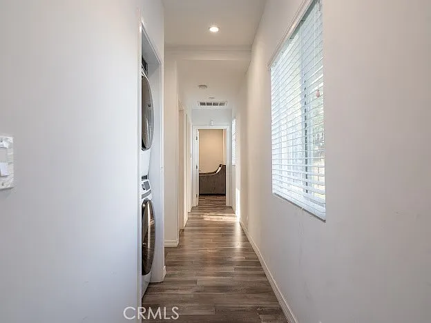 423 E Stuart Ave — Photo 17