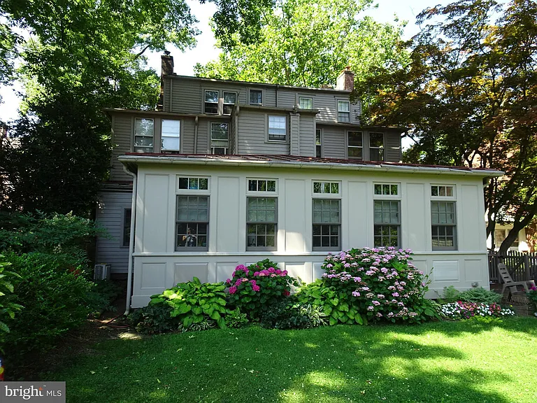411 Delaware St #A — Photo 26
