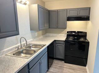 3-1817 Woodhaven Dr, Fort Wayne, IN 46819