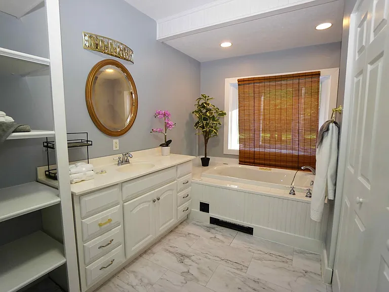 Master bath.