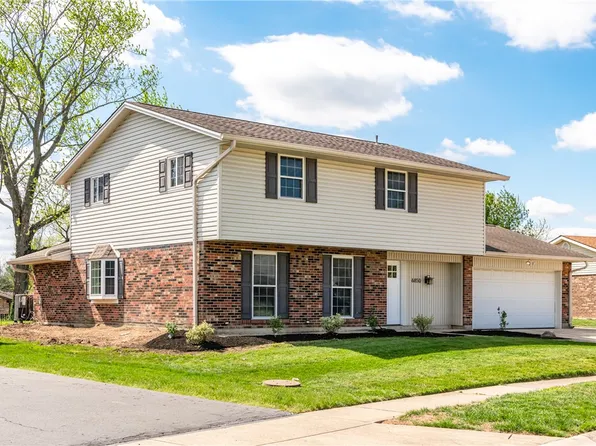 6850 Locustview Dr, Dayton, OH 45424