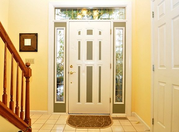 4th image of 1374 Howard Ln