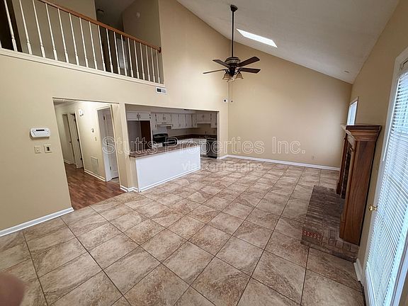 4th image of 253 Woodcastle Dr