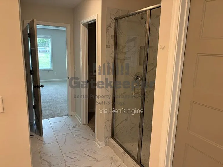 205 Valley View Dr — Photo 16