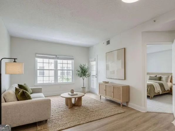 1075 Peachtree Walk NE Unit A301, Atlanta, GA 30309
