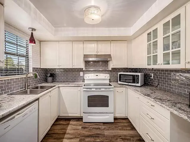 5237 Brandy Oaks Ln — Photo 5