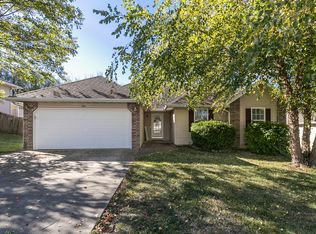 706 W Ridgecrest St, Ozark, MO 65721