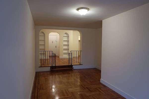 2nd image of 480 W 187th St APT 1E