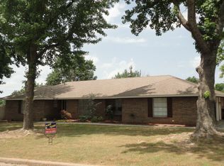 411 S Morrison Dr, Ada, OK 74820