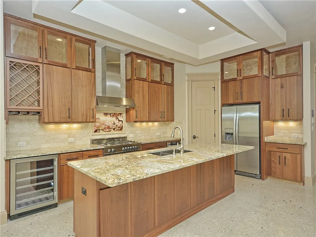 722 Harris Avenue — Photo 4