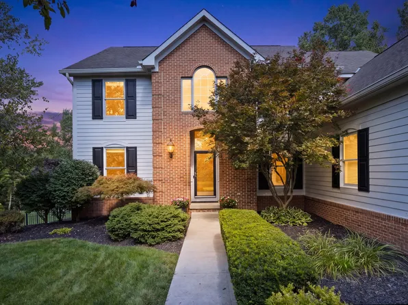 8423 Daventry Ct, Powell, OH 43065