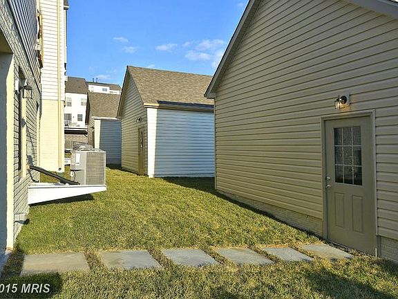5th image of 14052 Marketcenter Dr