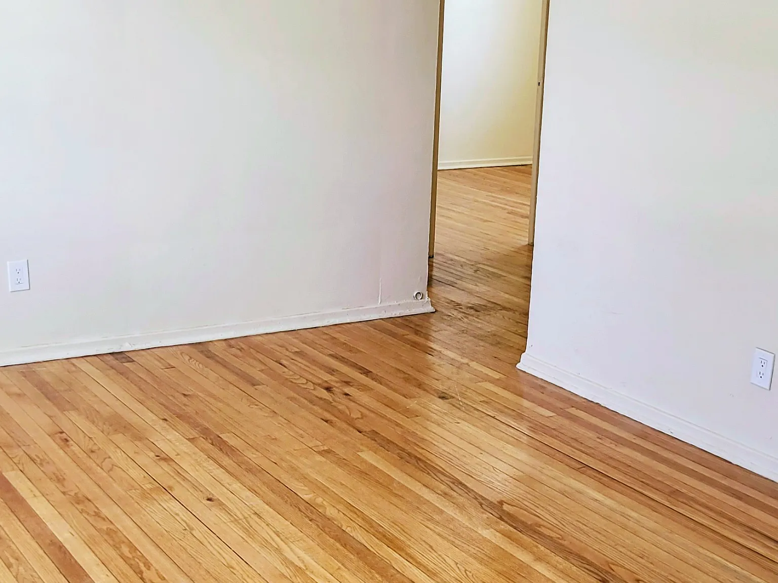 2 bed, 700 sqft, $2,175 — Photo 4