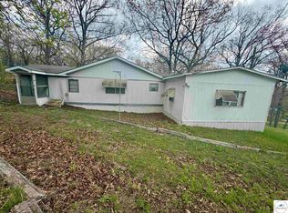 27936 Sammons Ave, Warsaw, MO 65355