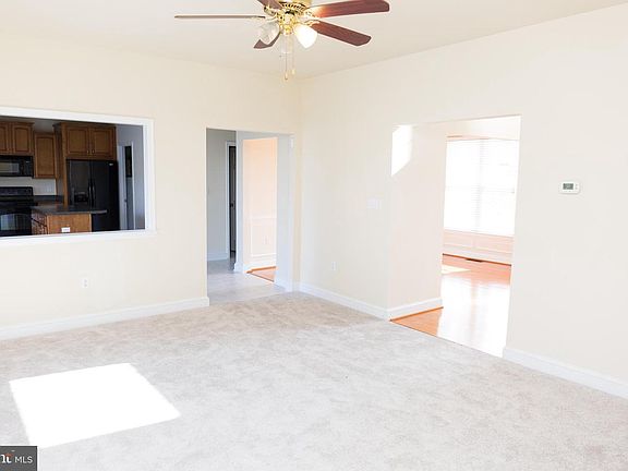 4th image of 114 Chelsea Ann Ln